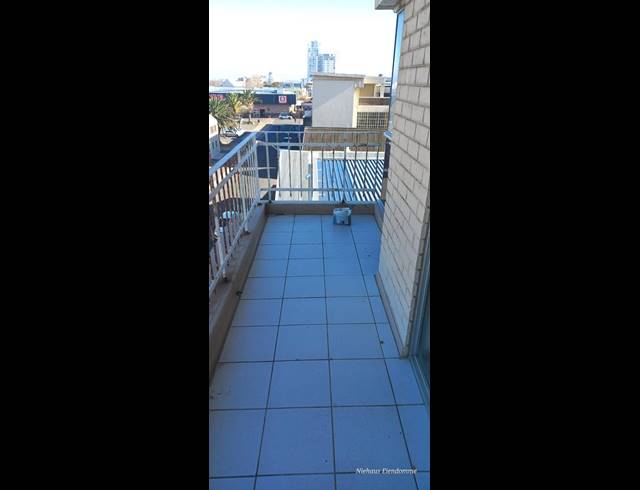 2 BEDROOM APARTMENT FOR SALE IN STRAND CENTRAL
